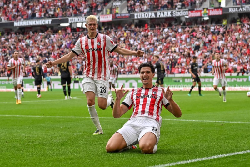 Freiburg muốn tạo bất ngờ trước Aston Villa